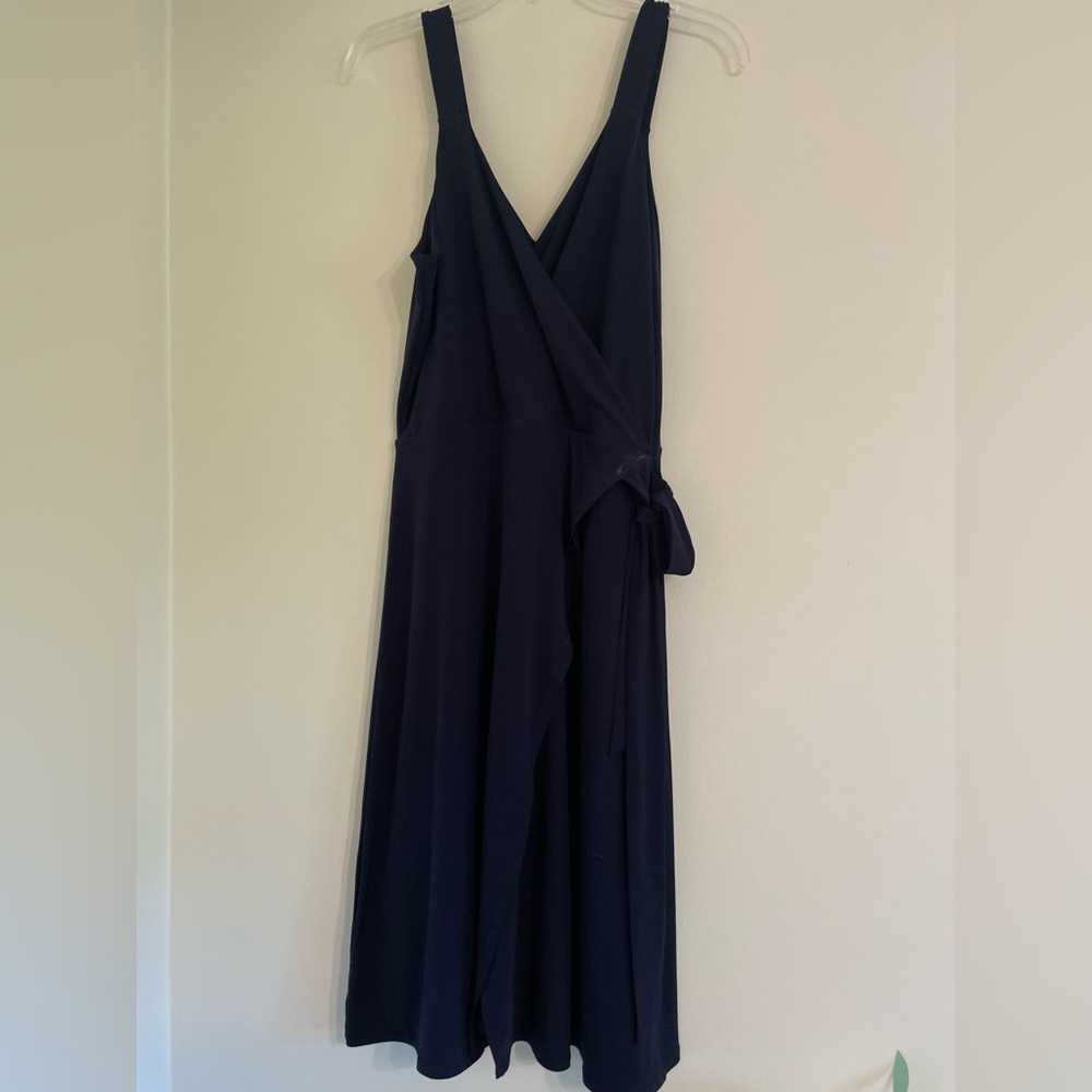 41 Hawthorn Black V-Neck Wrap Sundress